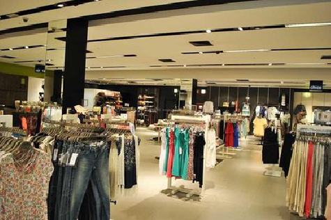 弥勒商场里的店面怎么装修？